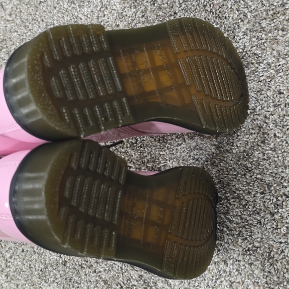 Dr. Martens Lamper Pale Pink Paten Boots Sz 6 NEW - Picture 8 of 9